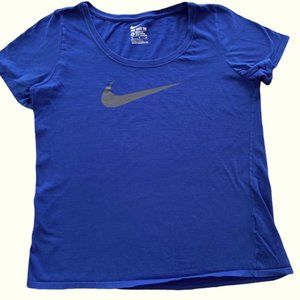 Nike Ladies S/Girls XL Royal Blue  Scoop Neck Tee with Swoosh Graphic-EUC
